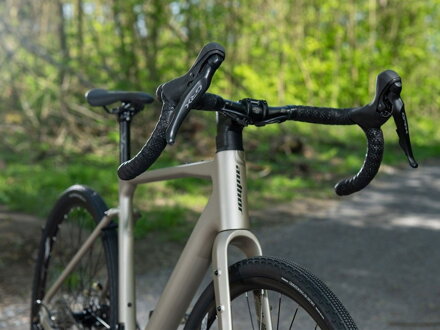 BICYKEL AUTHOR GURU 1.0 2025 MATNÁ TITÁNOVÁ BICYKEL AUTHOR GURU 1.0 2025 MATNÁ TITÁNOVÁ