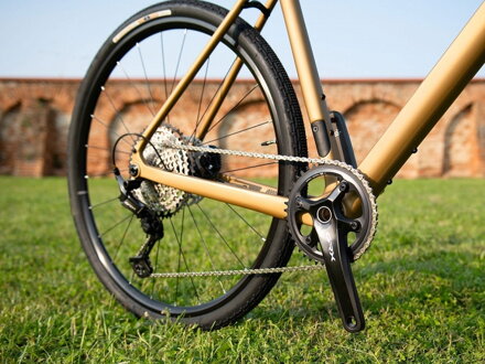 BICYKEL AUTHOR GURU 2.0 2025 MATNÁ ZLATÁ